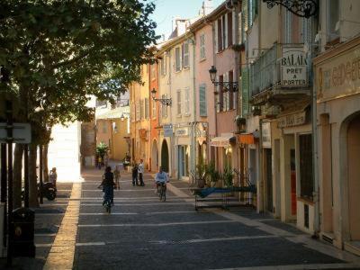 Ferienwohnung Sublime Studio Au Coeur Historique De Fréjus Exterior foto